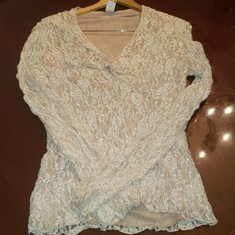 Kay Celine long sleeved v-neck blouse with florL l